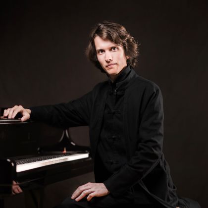 https://spirio-spotlight.steinway.com/spiriocast/new/on-demand/arseniy-gusev