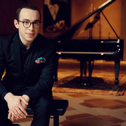https://spirio-spotlight.steinway.com/spiriocast/new/on-demand/nicolas-namoradze