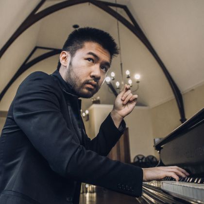 /steinway.com-americas/news/features/juxtaposition-conrad-tao-on-curating-and-composing