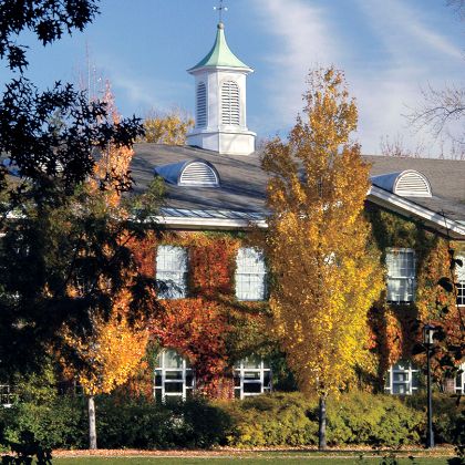 /steinway.com-americas/news/boston-chronicle/winter-2016/steinway-boston-keene-college