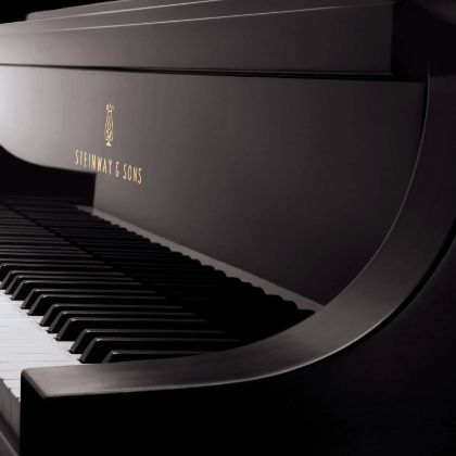 /news/articles/steinwayStreetPianoCompetition2025_winner